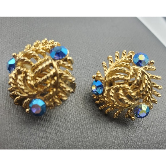 Lisner Leaf Fern Brooch and Earrings Set - Vintage Demi Parure - Signed Lisner - Picture 6 of 10